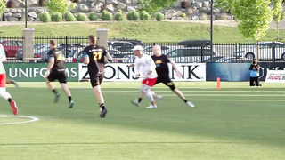 Ultimate Frisbee Highlights: Best Layout Catches of the 2023 Season | 13-Minute Showcase