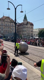 How Did I Never Know This Sport Existed... Credit: @CipriNan #tram #viral #fyp #sports #sport #awesome #challenge #games #competition #amplyawesome